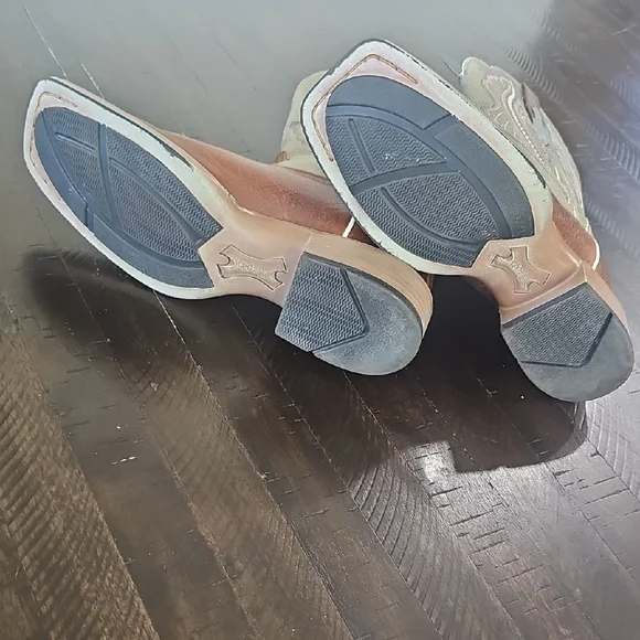 Ariat Brown and Green Leather Boots - Picture 4 of 15